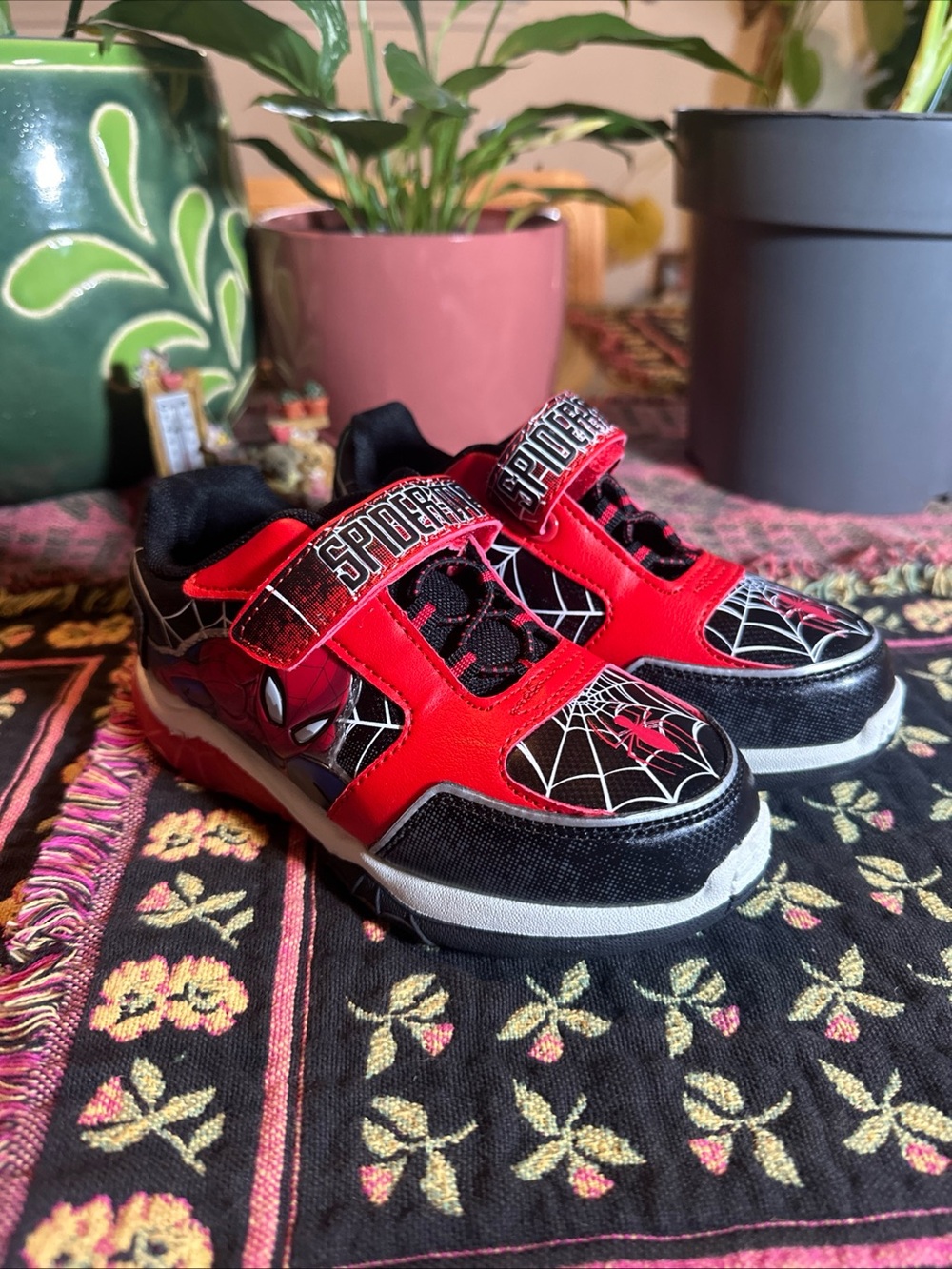 Marvel Spider Man Kids Black White Red Shoes (size  12) Light Up